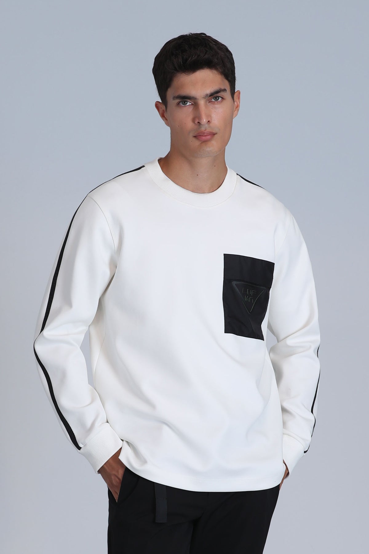 SWEAT SHIRT