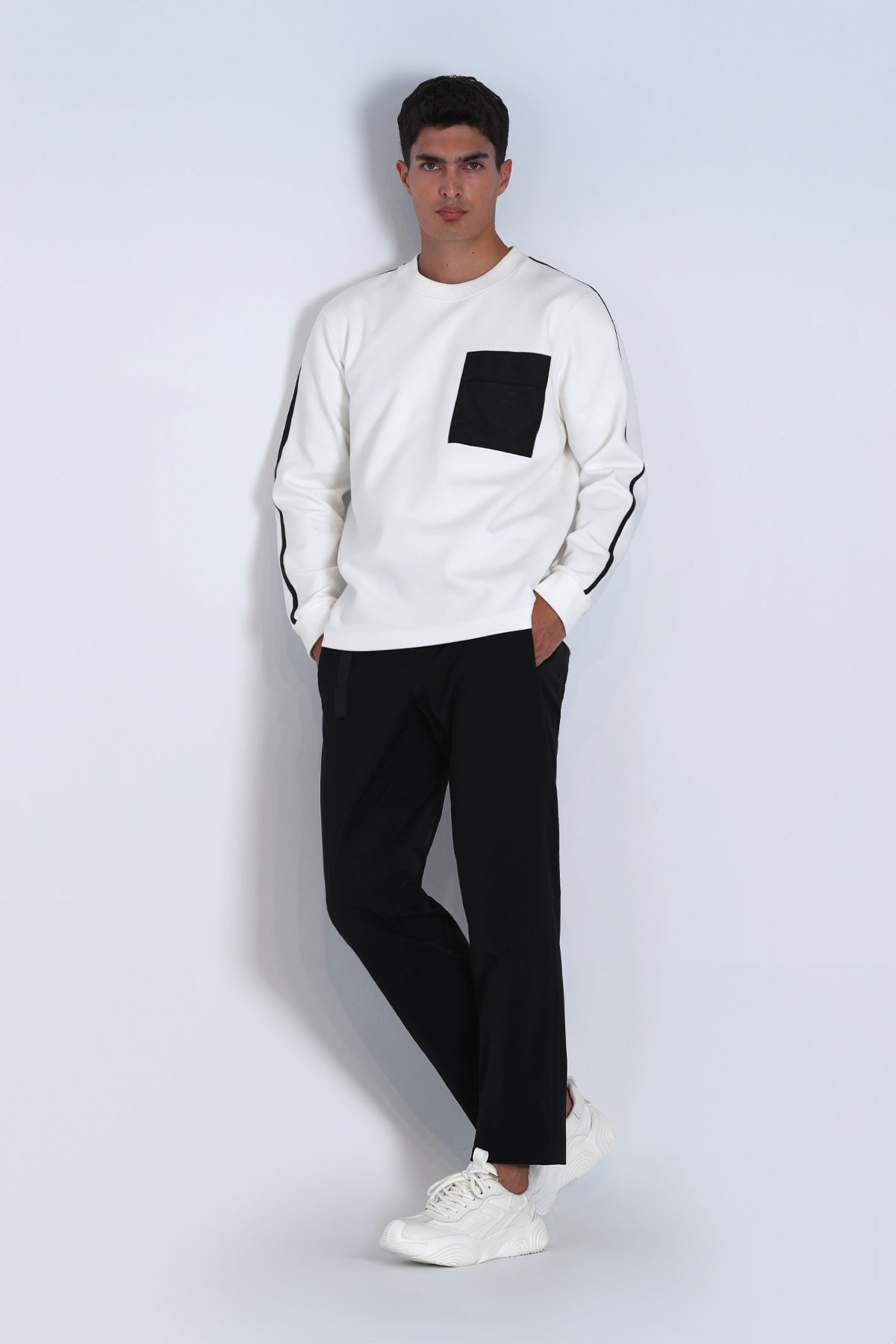 SWEAT SHIRT